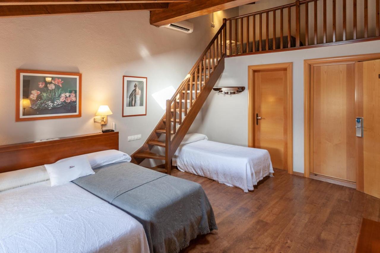 Hotel Fonda Merce Льївія Екстер'єр фото