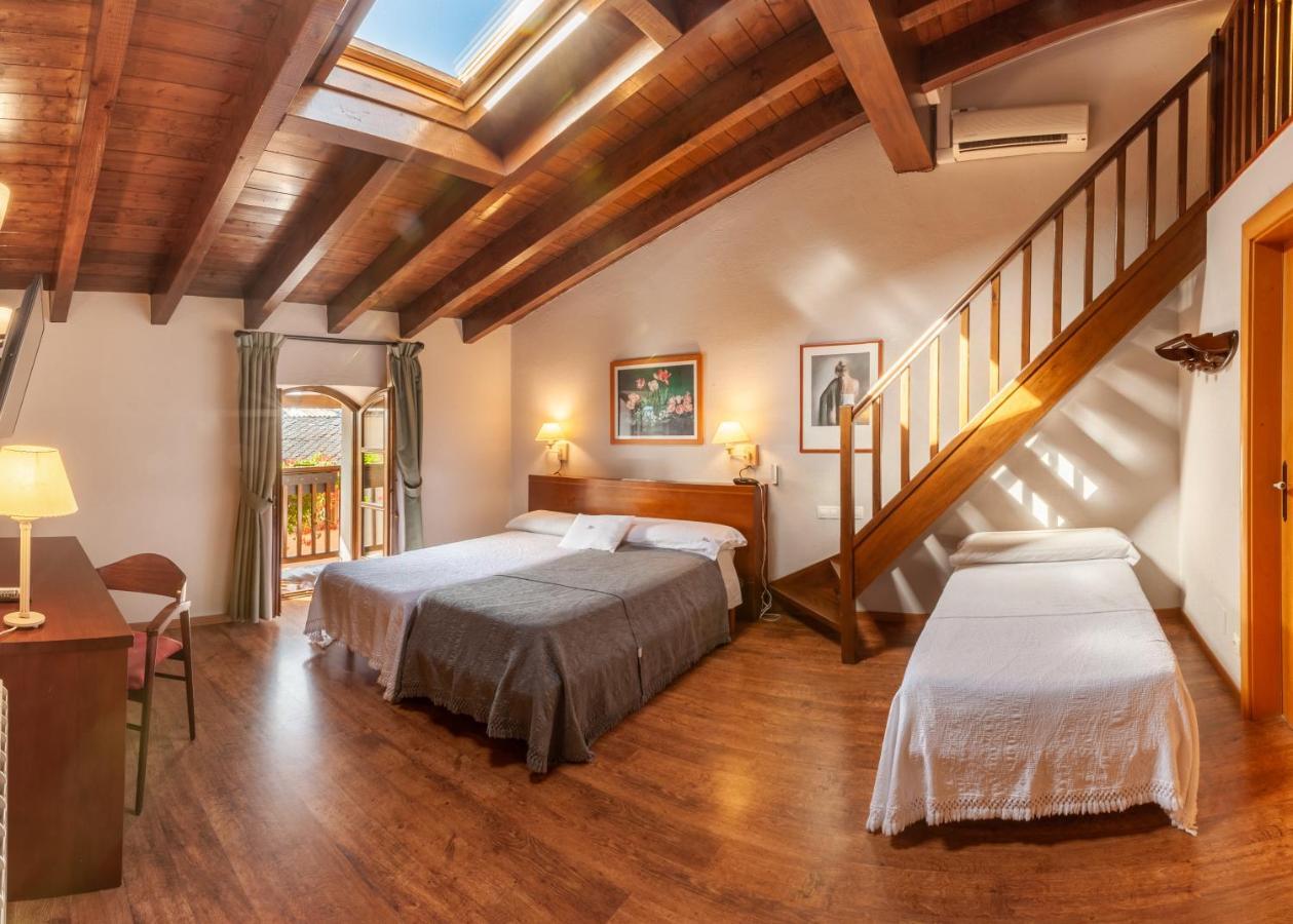 Hotel Fonda Merce Льївія Екстер'єр фото