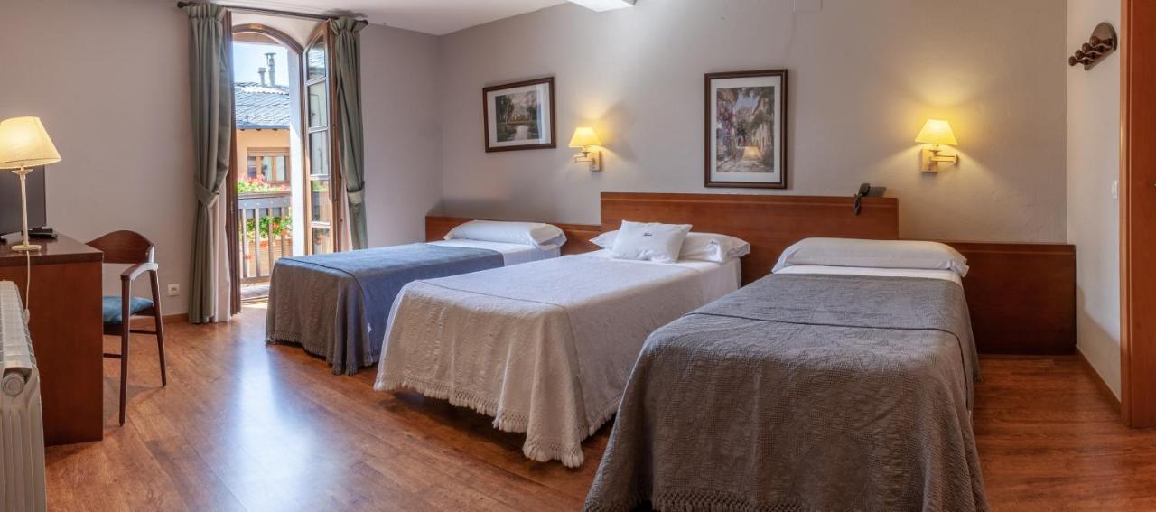 Hotel Fonda Merce Льївія Екстер'єр фото